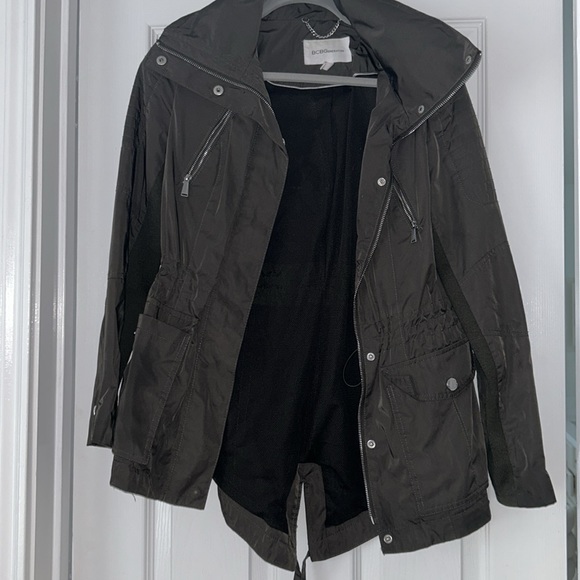 BCBG Generation OLIVE Hooded Windbreaker Jacket - Picture 2 of 8